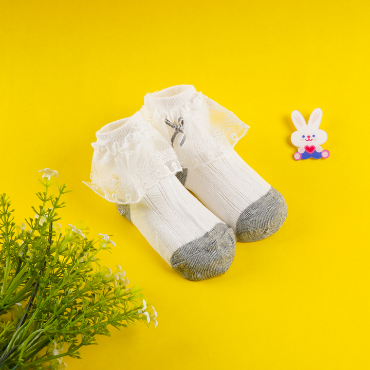 SUNSHINE BABY SOCKS BOW FRILL GREY 15-17CM