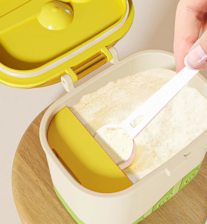 SUNSHINE BABY MILK CONTAINER ORANGE 550ML